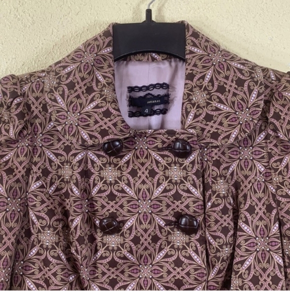 Chic Women's Patterned Blazer - Picture 3 of 7